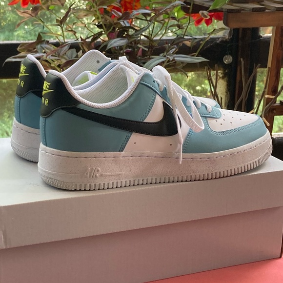 Nike White and Teal Air Force 1 Sneakers with Black Accents - Picture 7 of 8